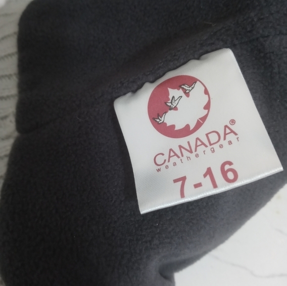 Canada Weather Gear Leopard Print Lined Knit Cap With pompom - Picture 4 of 4